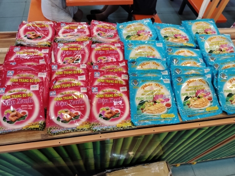 TRƯNG BÀY SẢN PHẨM